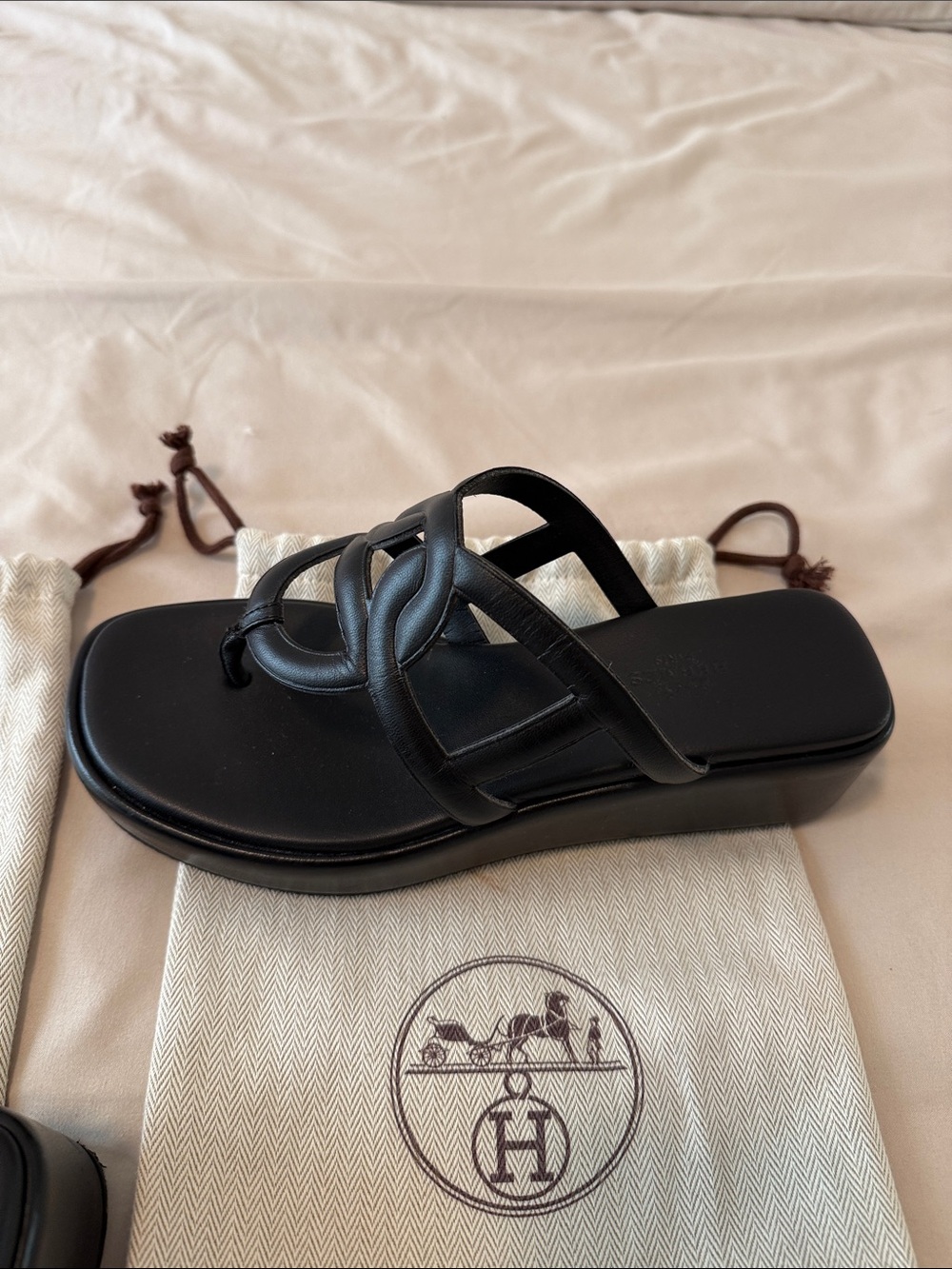 Hermes Lipari Black Leather Thong Platform Sandals - Picture 5 of 8